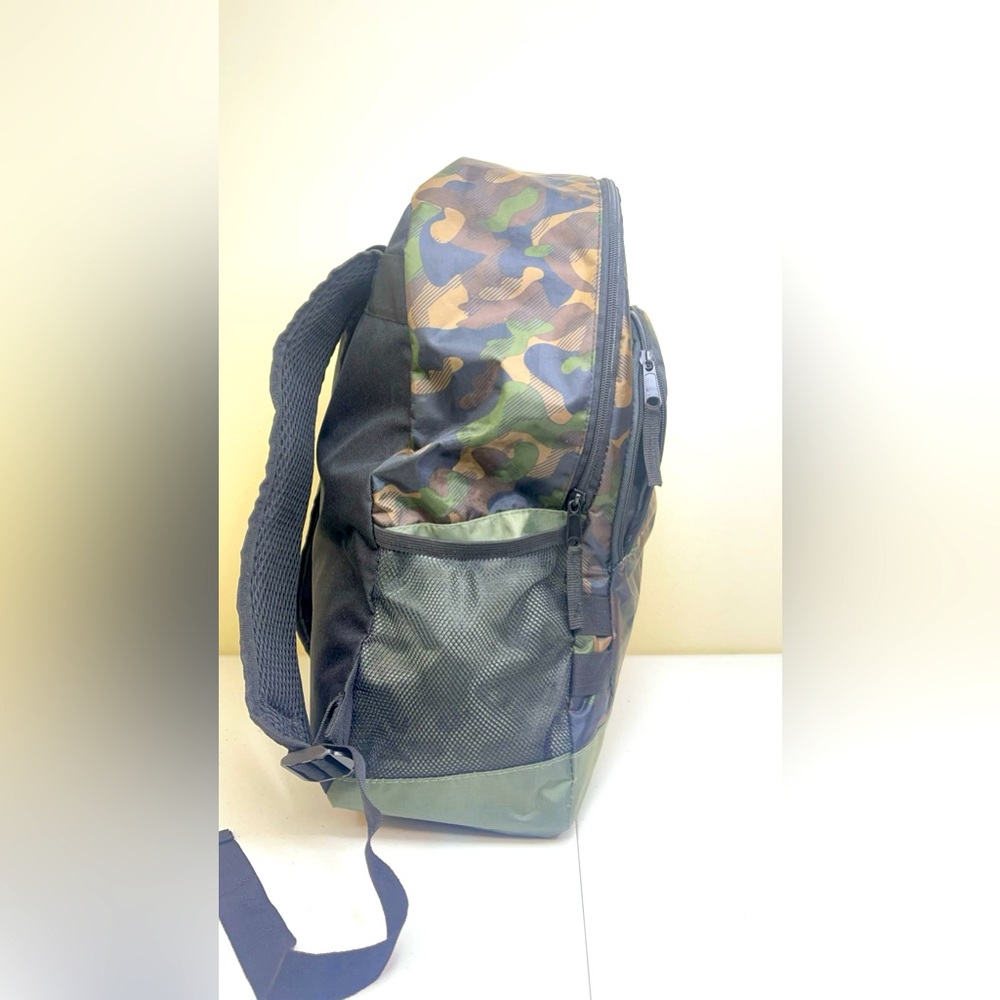 Metro pack backpack - Picture 2 of 4